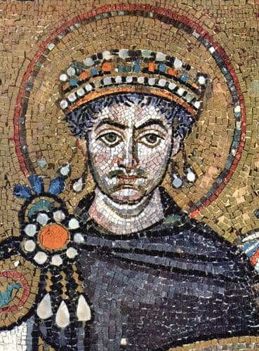 Chormosaiken in San Vitale in Ravenna, Szene: Kaiser Justinian und Bischof Maximilianus und sein Hof, Detail: Büste des Justinian — Mosaic